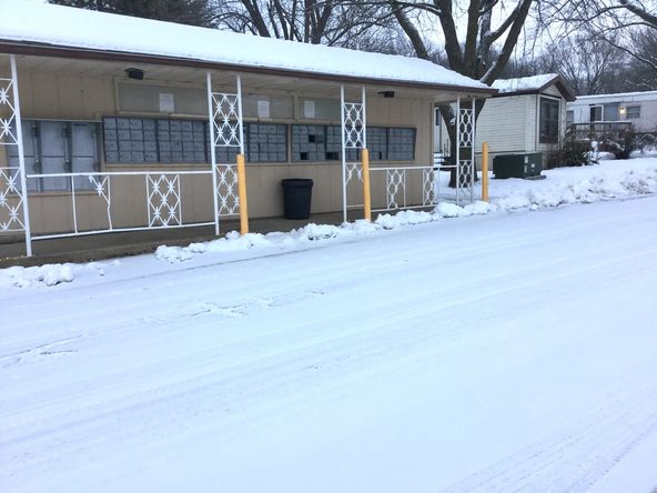 Villa Village: 2404 N 8th St, Red Oak, IA 51566